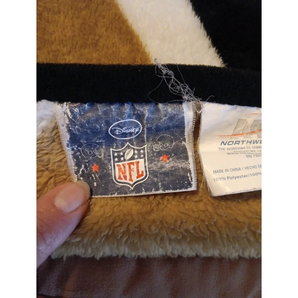 NorthWest Disney NFL New‎ Orleans Saints Mickey Mouse Football Fleece Throw...